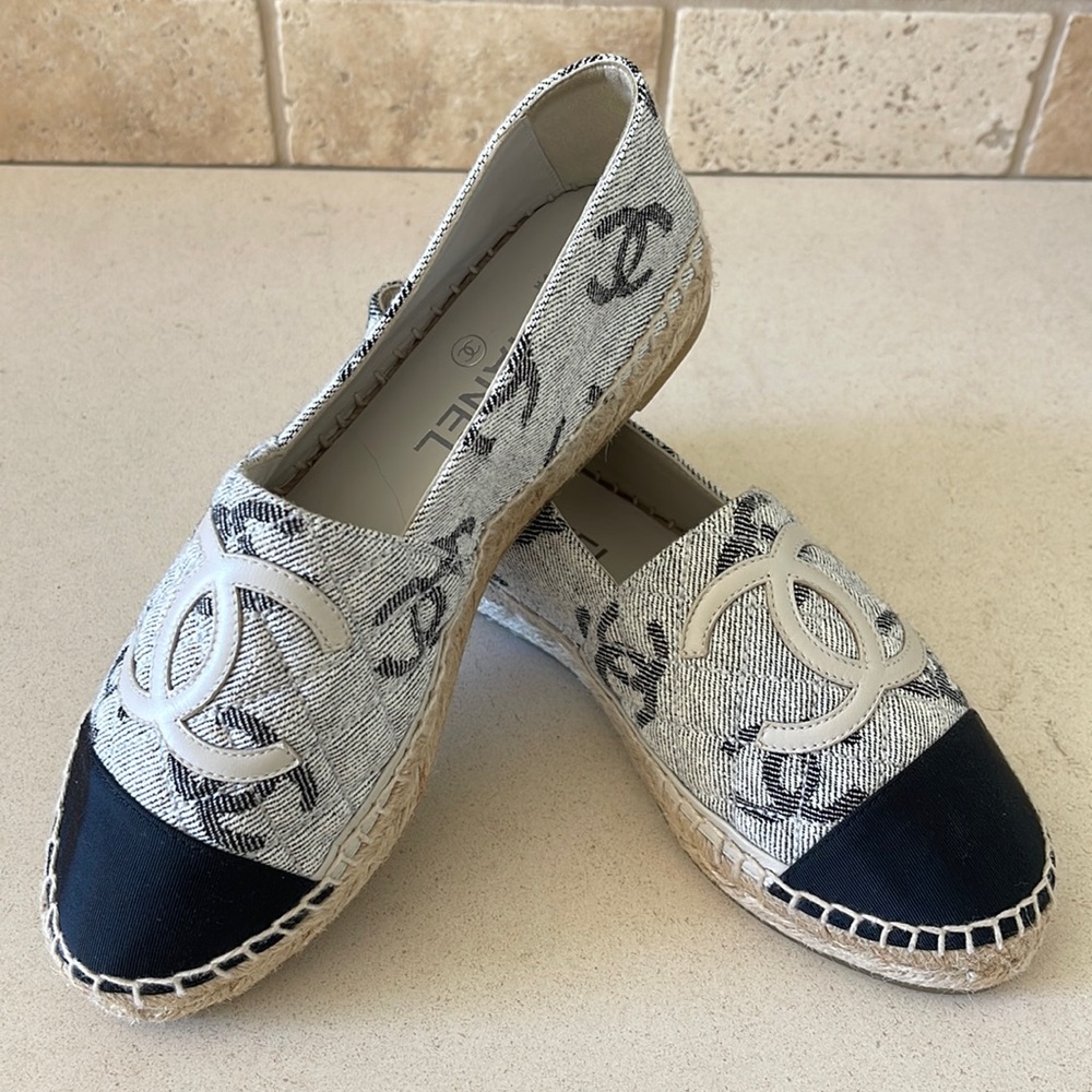 BRAND NEW Size 7 CHANEL Espadrilles in Taupe, Grey and Black